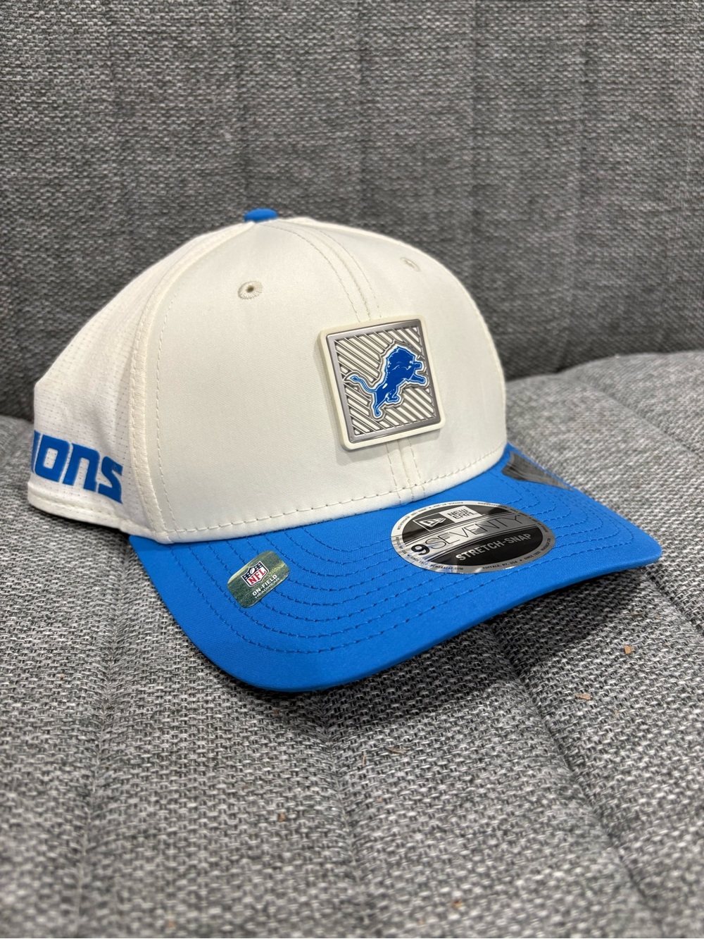 New Era Detroit Lions White and Royal Blue Patch 9FIFTY Snapback Hat